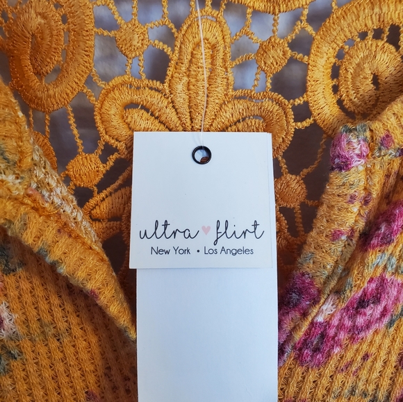 Ultra Flirt Juniors' Floral Lace-Back T-Shirt Orange Size Large - Picture 11 of 12